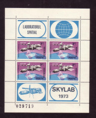 Romania L867a Skylab-bloc de 4 dantelat 1974 foto