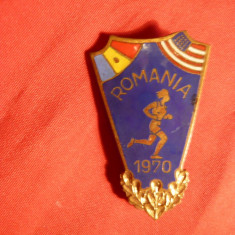 Insigna Intalnire Bilaterala Atletism Romania SUA 1970 ,h= 4cm