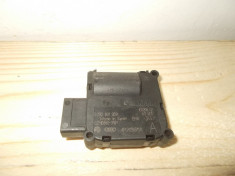 Motoras sistem clima Audi A6 cod 4f0820511B Bosch 25010503 foto