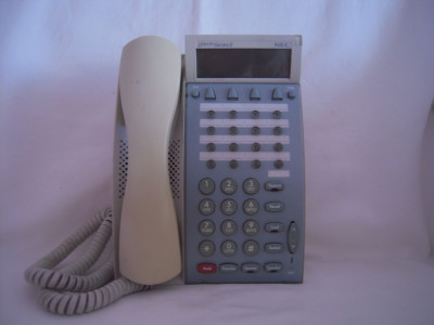 Telefon fix NEC, ideal pentru secretariat foto