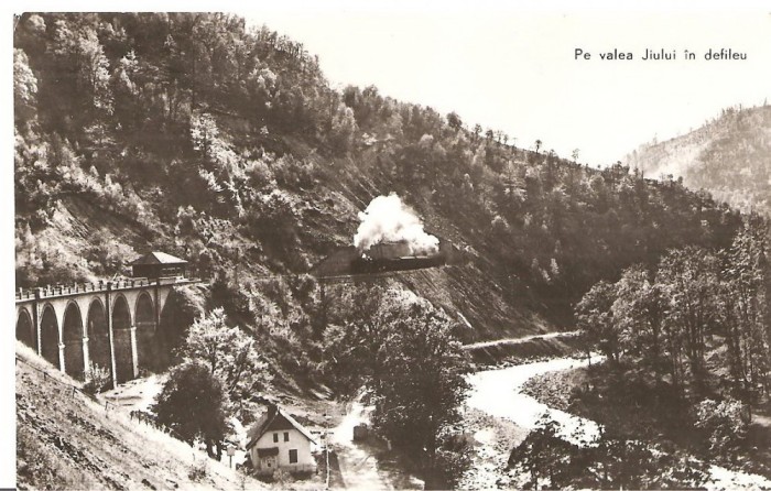 CPI (B3472) PE VALEA JIULUI IN DEFILEU, EDITURA MERIDIANE, NECIRCULATA, R.P.R.