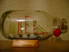 Miniatura Corabie in sticla ship in a bottle vapor pirati panze element decorativ de colectie vintage tematica maritima navala foto