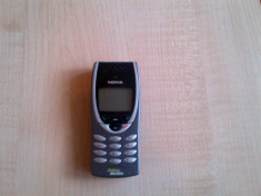 Nokia 8210 grey folosit stare buna ,incarcator original functional orice retea!Raritate!PRET:250ron foto