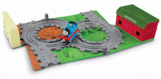 SODOR McColl&amp;#039;s FARM Thomas the Tank Engine Take Along - include locomotiva Thomas cu magnet - ( transport gratuit la plata in avans ) foto