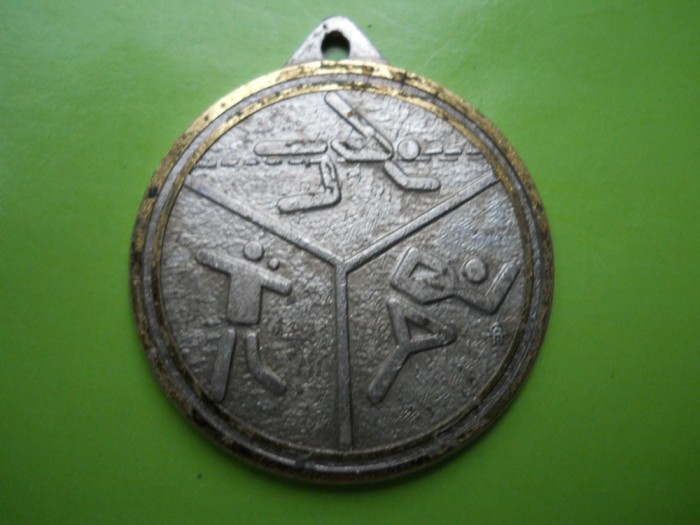 MEDALIE POLISPORTIV -32MM