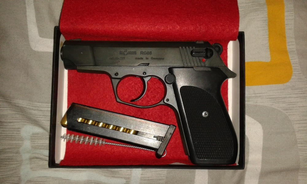 VAND PISTOL BILA CAUCIUC ROHM RG 88 | arhiva Okazii.ro