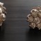 Cercei Damiani, aur alb 18 karate, fiecare are 7 diamante de aprox. 0.05 carate
