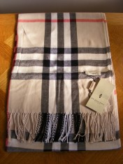 Esarfa, fular BURBERRY - cu eticheta - model clasic foto