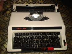 Masina de scris Omega 555 , stare foarte buna, foto
