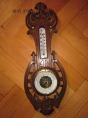 Barometru cu termometru,vechi ,german,din lemn sculptat foto