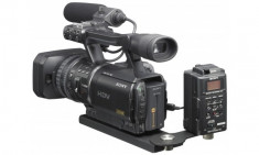 Pachet Camera video profesionala Sony HVR V1p cu hard disk 64gb 400x - 90 mb/sec foto