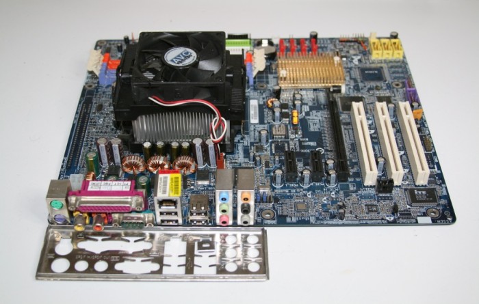 KIT PLACA DE BAZA GIGABYTE GA-K8NF-9 + PROCESOR AMD ATHLON 64 3200+, 2.00 GHz SOCKET 939 + COOLER, 4xDDR1, S-ATA, PCI-EXPRESS... PROBA!!! foto mare KIT PLACA DE BAZA GIGABYTE GA-K8NF-9 + PROCESOR AMD ATHLON 64 3200+, 2.00 GHz SOCKET 939 + COOLER, 4xDDR1, S-ATA, PCI-EXPRESS... PROBA!!! foto mare