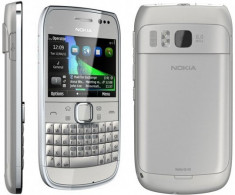Vand Smartphone Nokia E6 White foto