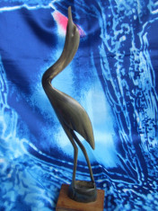 Statueta fina sculptata din os, flamingo 30 cm foto