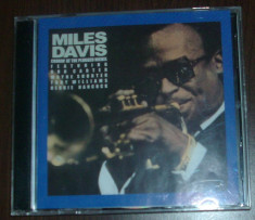 CD JAZZ: MILES DAVIS QUINTET COOKIN&amp;#039; AT THE PLUGGED NICKEL (1965) [w / WAYNE SHORTER / HERBIE HANCOCK / RON CARTER / TONY WILLIAMS] foto