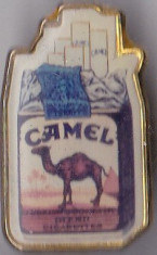 Insigna Camel foto
