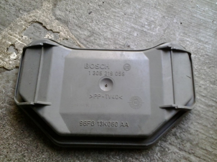 Capac far stanga Ford Fiesta 1995-1999