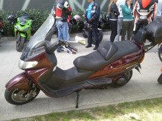 Suzuki Burgman 400 foto