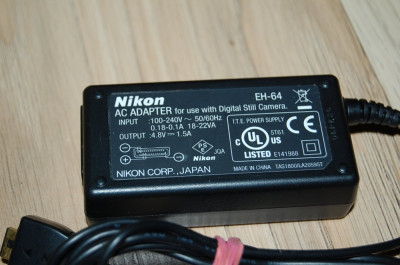 INCARCATOR NIKON EH-64 4.8V 1.5A pentru Coolpix S5, S6, S50, S7, S51. foto