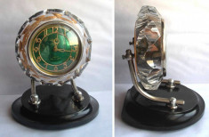 ceas de masa MAYAK 11 rubine, anii 70, corp masiv cristal fatetat, baza ebonita foto