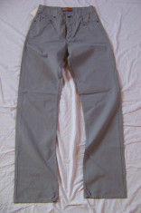 LICHIDARE DE STOC! ART. 176 Pantaloni de barbati gri simpli 100% bumbac talie inalta W 30 Talie 75 cm Lungime 113 cm foto