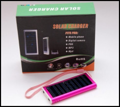 Incarcator solar pentru telefoane mobile, cu baterie de rezerva - 1500mA (USB si mini USB) foto