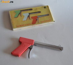 PISTOL BRICHETA - APRINZATOR DE COLECTIE - ANII &amp;#039;80 - IN CUTIA ORIGINALA foto