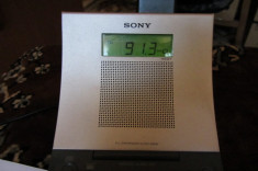 RADIO CU CEAS SONY ICF 703L foto