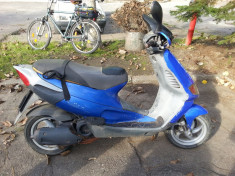 Vand Scuter Piaggio de 49 cm3 foto