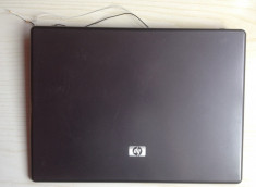 4. Capac carcasa display laptop HP 550 foto