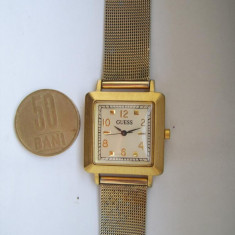 Ceas dama GUESS Japan MOVT Electronic curea tip mesh gold tone