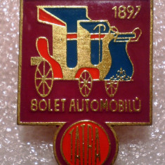 I.322 INSIGNA CEHOSLOVACIA AUTO AUTOCAMION TATRA 80 ANI 26/36mm