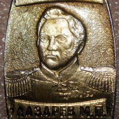 I.155 INSIGNA RUSIA URSS AMIRAL LAZAREV 28/24mm