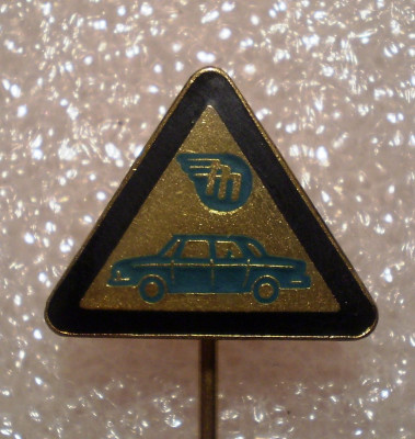 I.252 INSIGNA STICKPIN AUTOMOBIL AUTO MOTO CEHOSLOVACIA MOTOTECHNA 17mm foto