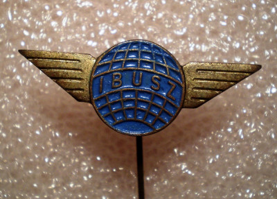 I.233 INSIGNA STICKPIN AUTO UNGARIA IBUSZ 28mm foto