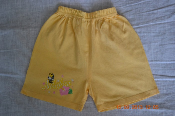 Pantaloni scurti Nilabao Galbeni foto mare Pantaloni scurti Nilabao Galbeni foto mare