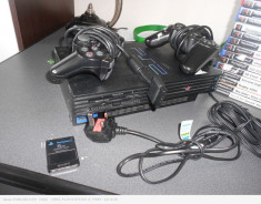 PlayStation2 , 16 jocuri , 2 joystick-uri , card de memorie 8mb + hard extern jumate de terra . foto
