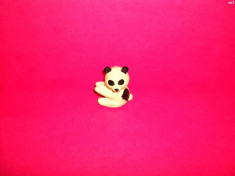 figurina ursulet panda din plastic foto