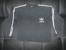 Bluza cu logo-ul Adidas; 49 cm bust, 53.5 cm lungime, 46.5 cm maneca; bumbac foto