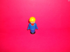 figurina omulet din plastic de la lena foto