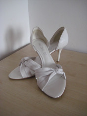 Pantofi marimea 39 ALDO din piele pentru ocazii/evenimente/cununie/mireasa/nunta, adusi din USA,culoarea alba foto