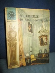 Carte despre arta: Stilurile in arta decorativa-13_10cm-275 pagini. foto