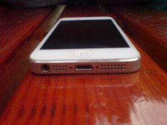 iPhone 5 32Gb Neverlocked de vanzare 1900 lei neg. la limita bunului simt !!! foto