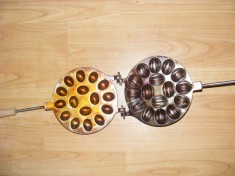 FORMA NUCI pentru JAR, FORMA PRAJITURI TRADITIONALA,MASINA VECHE DE PRAJITURI MANUALA ,PRESA NUCI,FORMA DURALUMINIU DE PRAJITURI pentru ARAGAZ,MATRITA