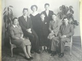 FOTOGRAFIE VECHE- FORMAT MARE - FAMILIE FERICITA