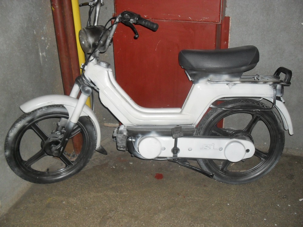 vand scuter cu pedale Piaggio 49 cm3 | arhiva Okazii.ro