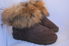 UGG AUSTRALIA CU BLANITA SCURTE-MARO INCHIS ! superbe - cadoul perfect foto