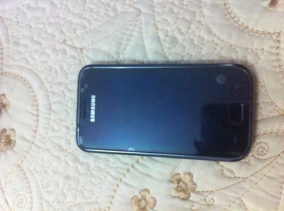 Vand Samsung Galaxy S1, impecabil, primul proprietar, tinut in husa nonstop, functioneaza foarte bine foto