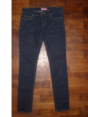 Blugi H&amp;amp;amp;M sQuin jeans marime 27,TALIE = 39 x 2 (total 78 cm) foto