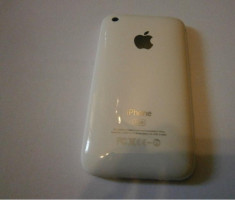 Capac baterie iPhone 3GS alb 16 Gb nou - 80 lei foto